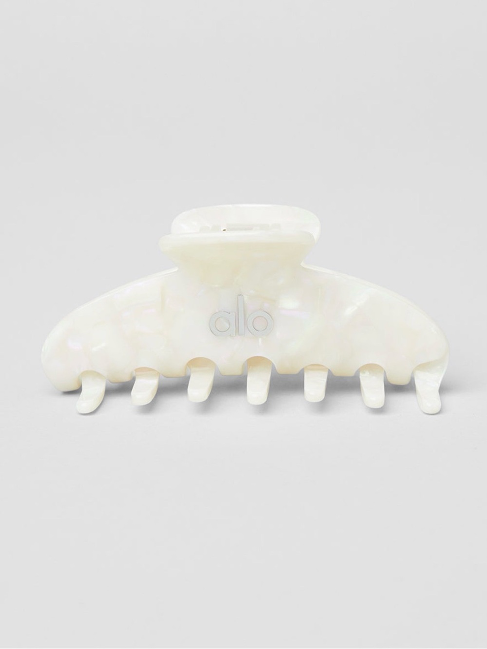 Alo claw clip